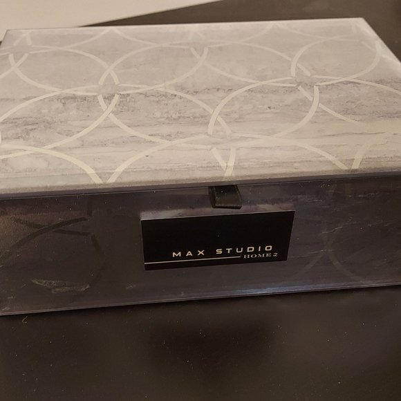 Max Studio Home Jewelry / Photos Box (Glass) - Picture 1 of 10